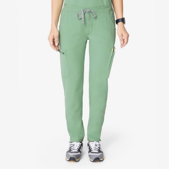 Limited Edition Figs Jade Scrubs - Picture 2 of 5